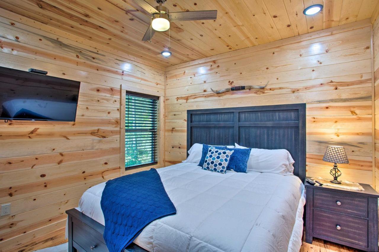 Luxe Broken Bow Cabin Game Room, Fire Pit And Deck! Esterno foto